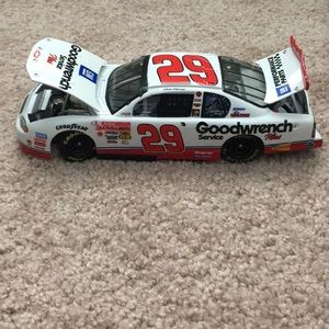 1/24 Kevin Harvick GM Goodwrench NASCAR Diecast.